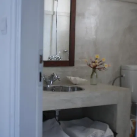 Almyra Kythera Semesterbostad