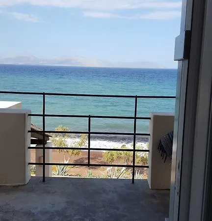 Almyra Kythera Semesterbostad