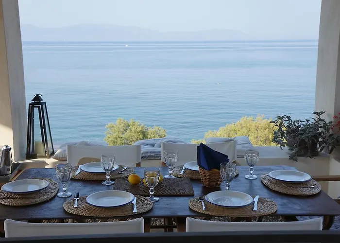 Almyra Kythera * Agia Pelagia (Kythira)