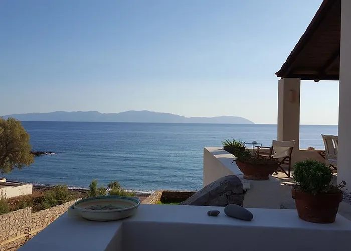 Almyra Kythera * Agia Pelagia (Kythira)